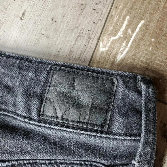 American Eagle Black Super Stretch Skinny Size 8 Regular Jeans - Picture 10 of 15